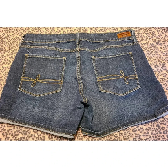 Denizen From Levi's Modern Shorts Women's Size 14 Denim 5-Pockets Cotton (AE13) - Picture 3 of 5
